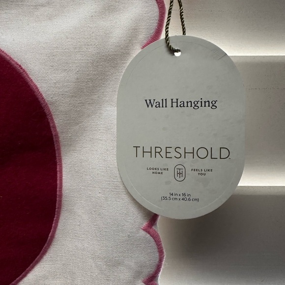 NEW Target Threshold XOXO Wall hanging Banner, NWT - Picture 3 of 6